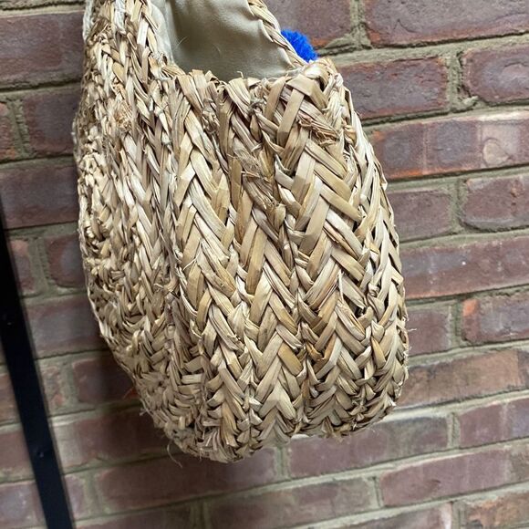 Mud Pie Straw Blue Pom Pom Circle Tote Bag NWT - Picture 5 of 6